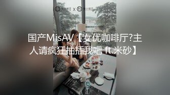 李总探花红灯区操骚熟女，带到小房间开操，揉揉身材口硬正入，操的啪啪直响，无套还要2000块