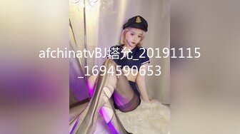  小情侣 想不想被插 想 好想 漂亮女友在打游戏被振动棒伺候 求操 后入输出 身材不错大奶子小翘臀