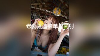 优雅气质尤物御姐女神✿美乳翘臀半脱连衣裙，镜子前翘起美臀后入，一边被操一边看自己发骚的样子，上位骑乘全自动