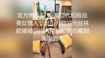 肉肉身材紫衣牛仔裤妹子 洗完澡加钟再来一炮 伸进牛仔裤摸屁股