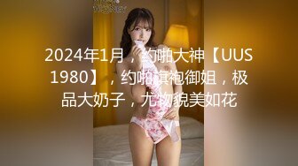 大陸AV劇作：黑絲制服女記者曝光色情場所被推倒＆豐滿女友大巴被鄰座侵擾強肏幹得高潮 720p