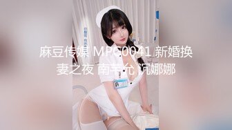 女澡堂换衣室5