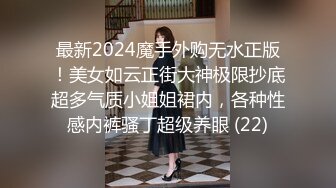  20岁新人小姐姐！大红唇甜美活泼！脱掉小背心，贫乳小奶子，掰穴特写看洞洞，苗条身材展示