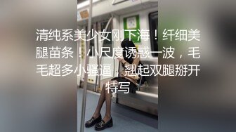 【新片速遞】 颜值很高的小妹睡醒就发骚，吸烟很有范，跟狼友互动秀新买的硅胶假鸡巴，口交玩弄特写骚穴都快插进去了真骚[1.7G/MP4/02:20:59]