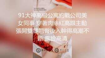    高挑长发白衣长裙女神，一张高级脸，长得像 一路向西的女主角