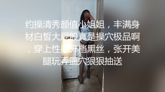  淫荡人妻露脸护士情趣装让大哥疯狂蹂躏，掐着奶头爆草骚穴激情后入，疯狂舔逼舔菊花